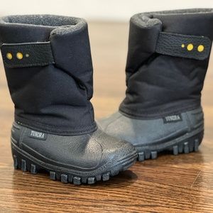 Tundra Kids Black Snow Boots